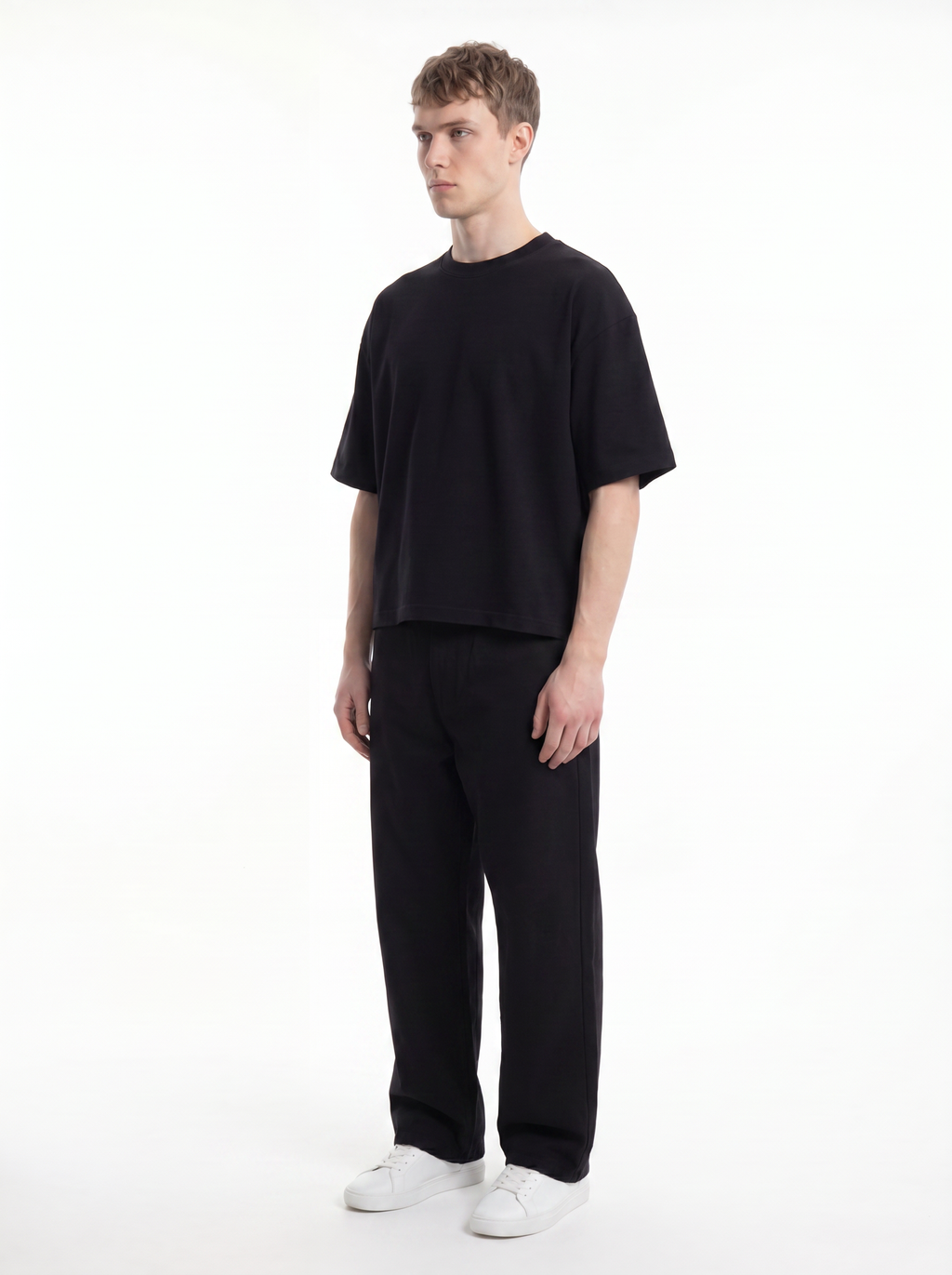 BASIC HEAVYWEIGHT T-SHIRT - BLACK