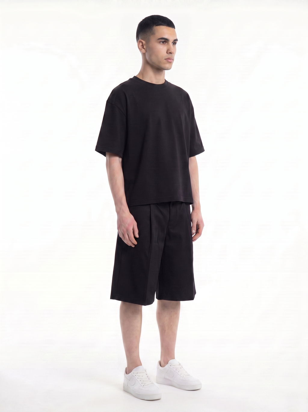 WIDE-LEG PLEATED SHORTS - BLACK