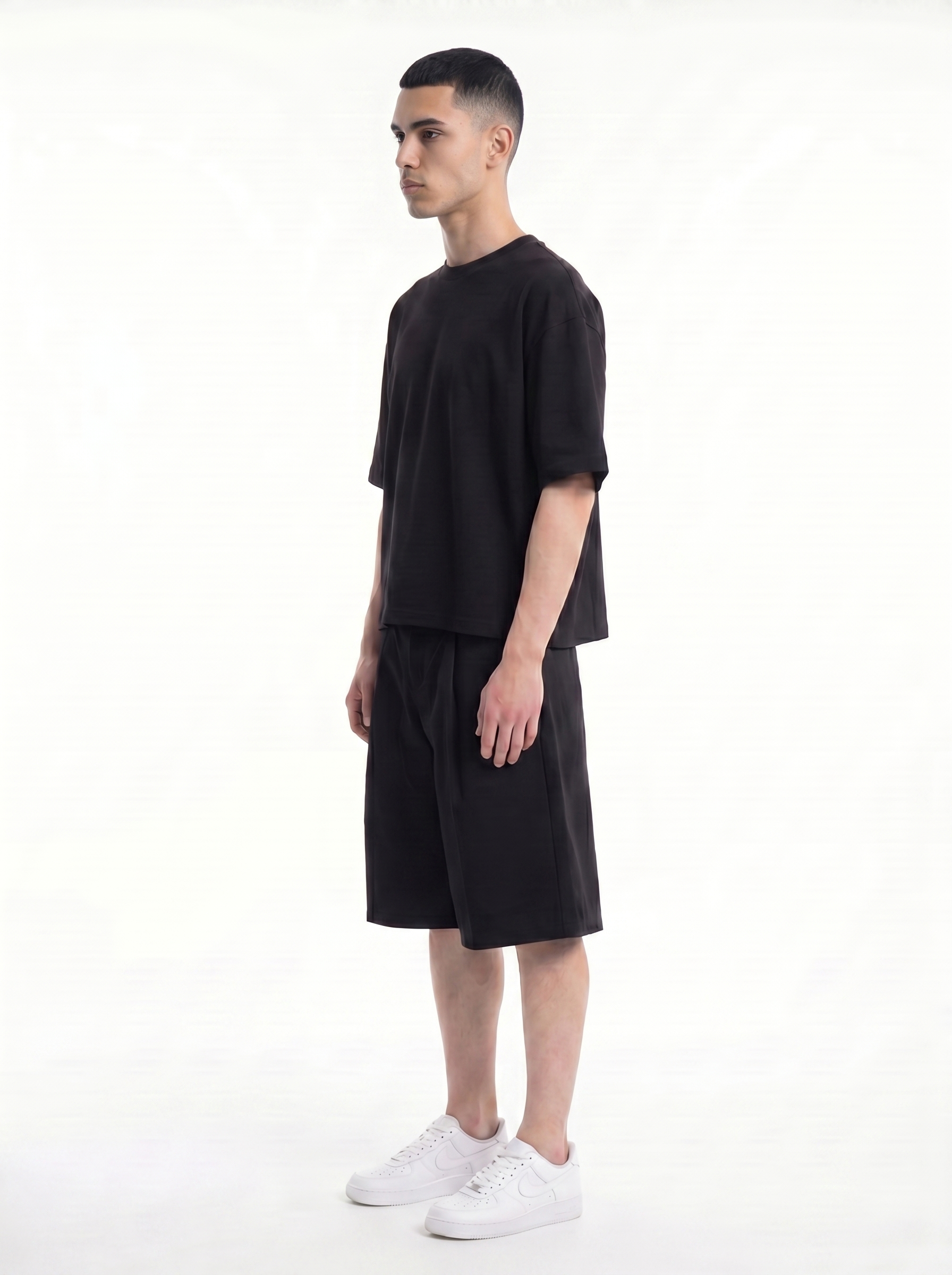 WIDE-LEG PLEATED SHORTS - BLACK