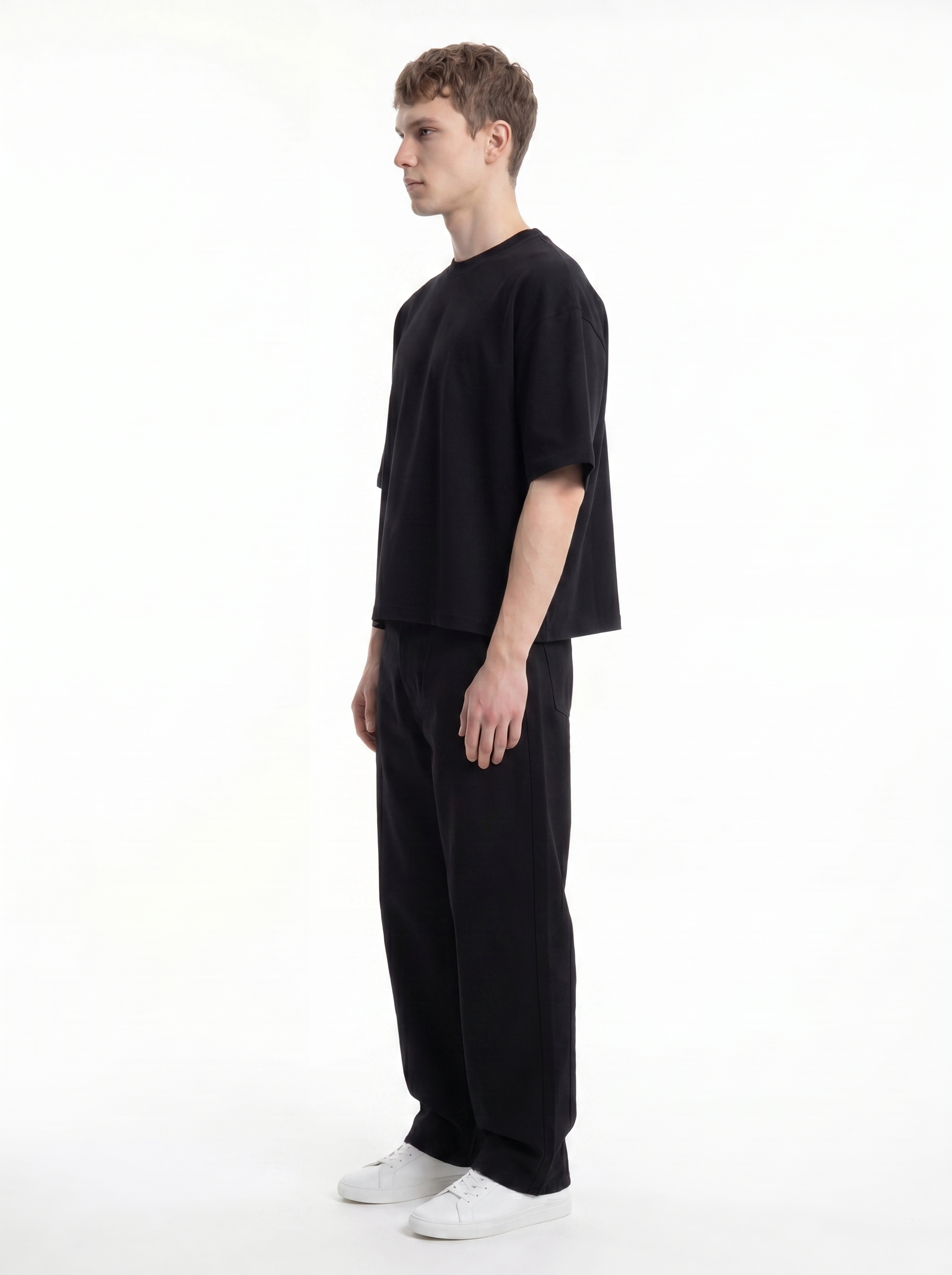 BASIC HEAVYWEIGHT T-SHIRT - BLACK