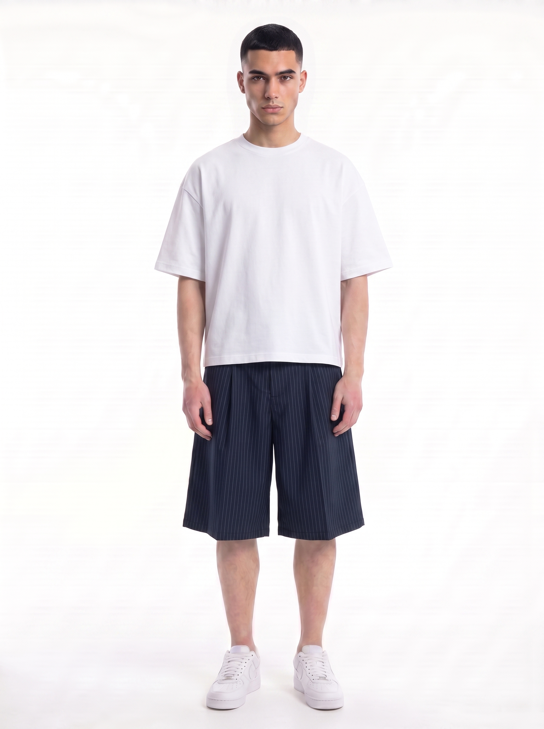 STRIPED WIDE-LEG PLEATED SHORTS - NAVY