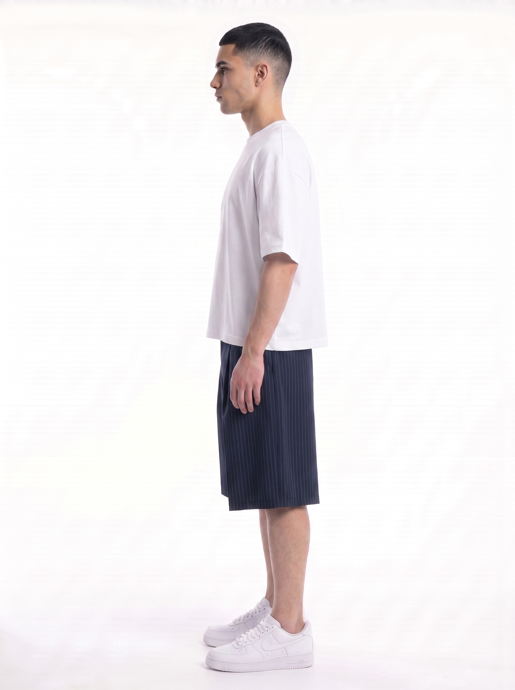 STRIPED WIDE-LEG PLEATED SHORTS - NAVY