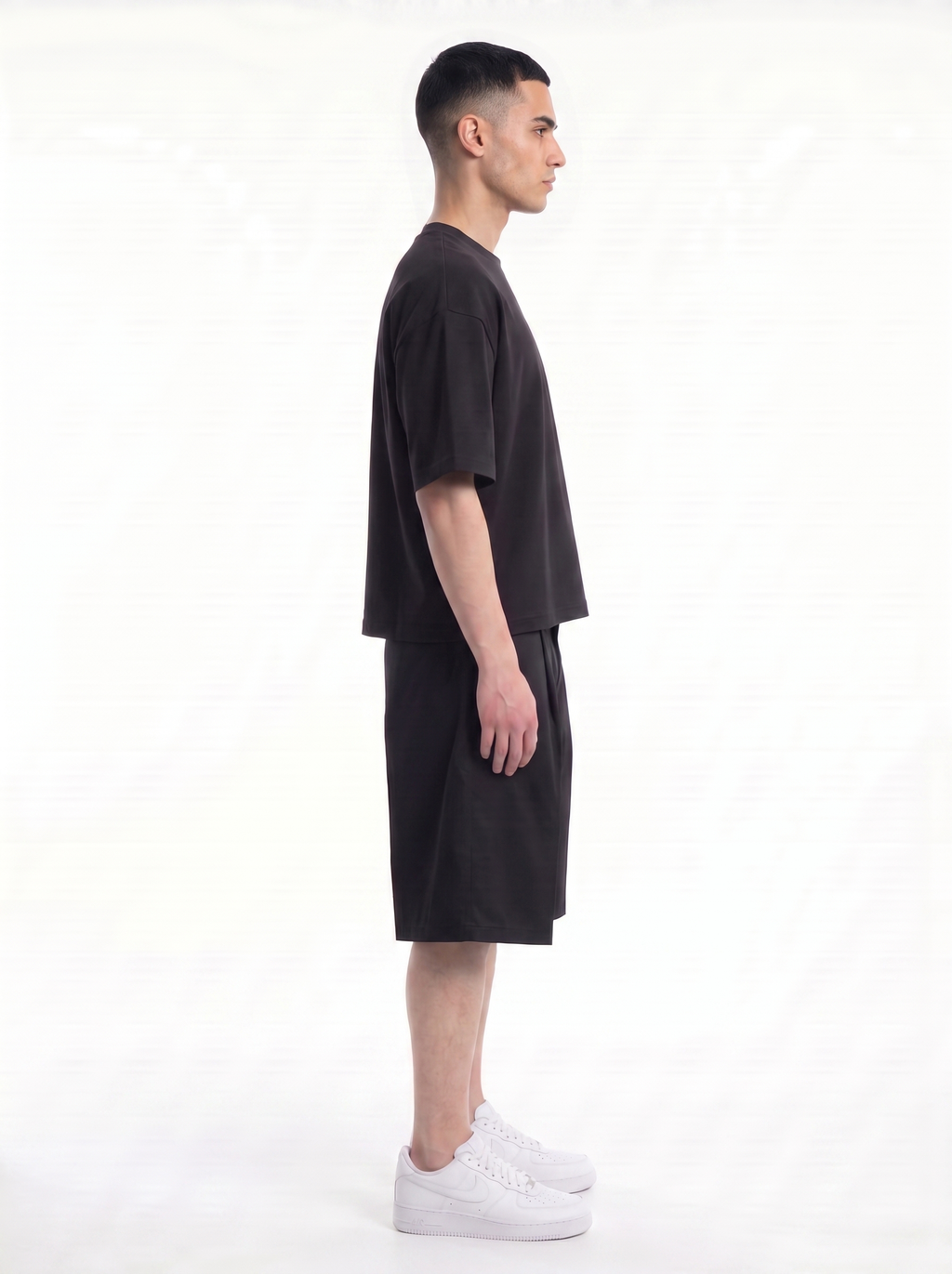 WIDE-LEG PLEATED SHORTS - BLACK