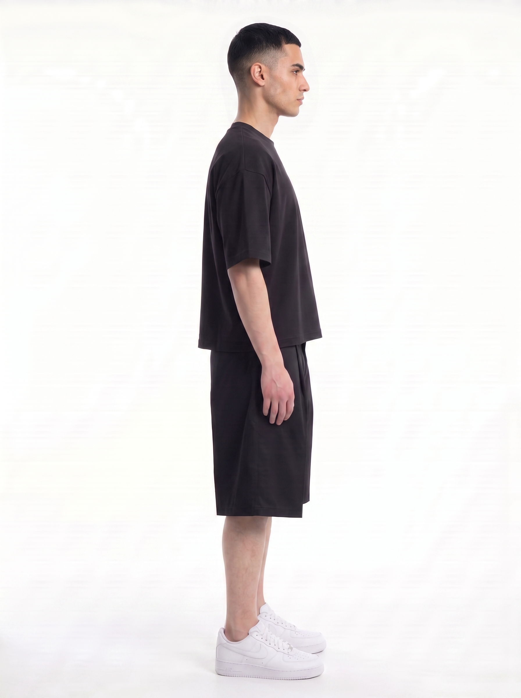 WIDE-LEG PLEATED SHORTS - BLACK